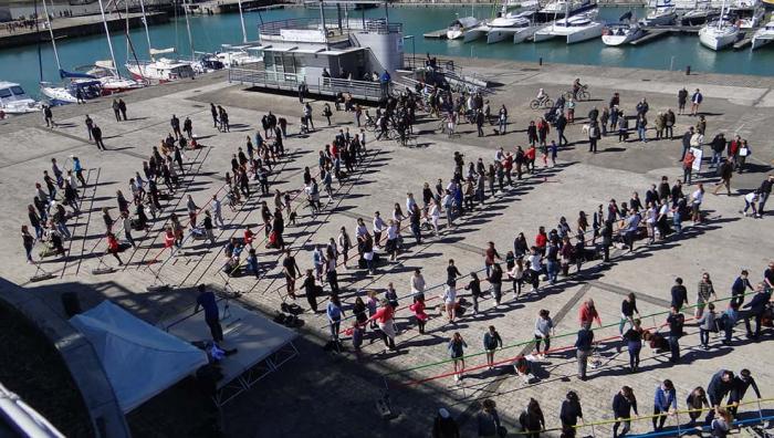tous a la barre